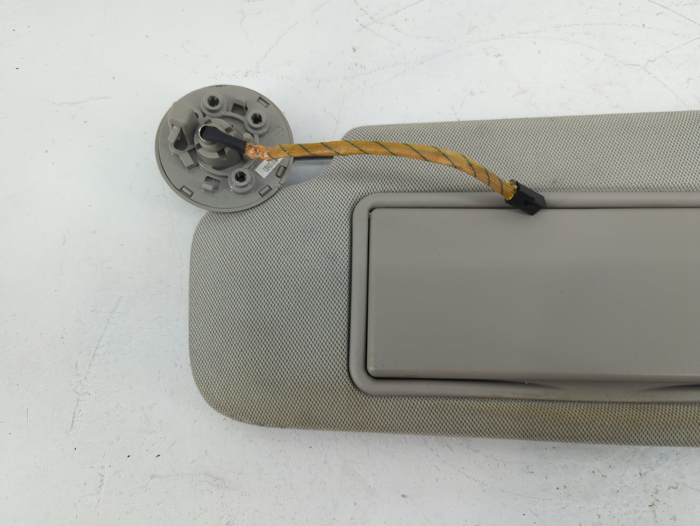 2013-2016 Chevrolet Malibu Sun Visor Shade Replacement Driver Left Mirror Fits Fits 2013 2014 2015 2016 OEM Used Auto Parts 