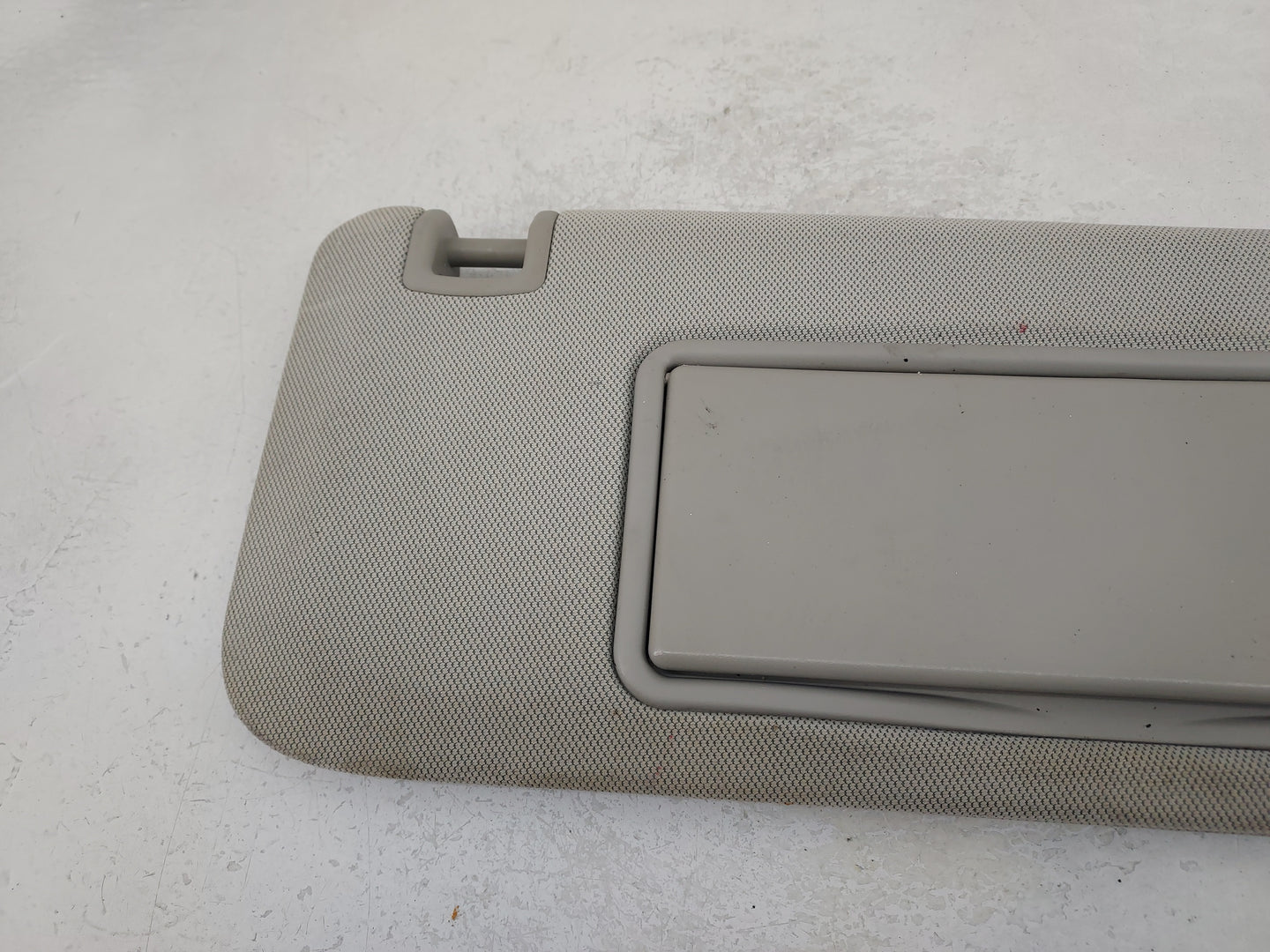 2013-2016 Chevrolet Malibu Sun Visor Shade Replacement Passenger Right Mirror Fits Fits 2013 2014 2015 2016 OEM Used Auto Pa