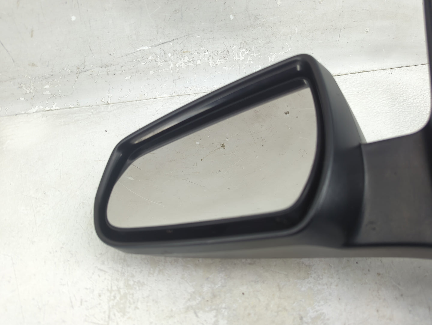 2013 Chevrolet Malibu Driver Side View Mirror - Left Door Mirror OEM Used - Oemusedautoparts1.com