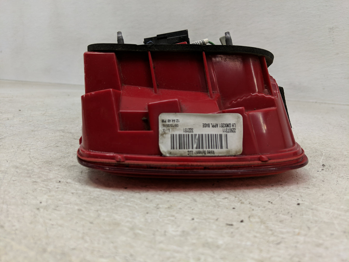 2013-2016 Chevrolet Malibu Driver Left Side Deck Lid Mounted Tail Light - Oemusedautoparts1.com