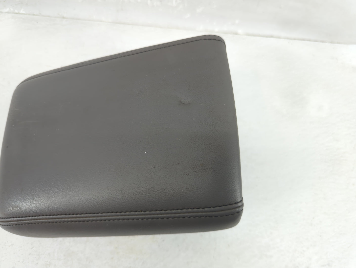 2013 Chevrolet Malibu Center Console Armrest Cover Lid Fits OEM Used Auto Parts - Oemusedautoparts1.com