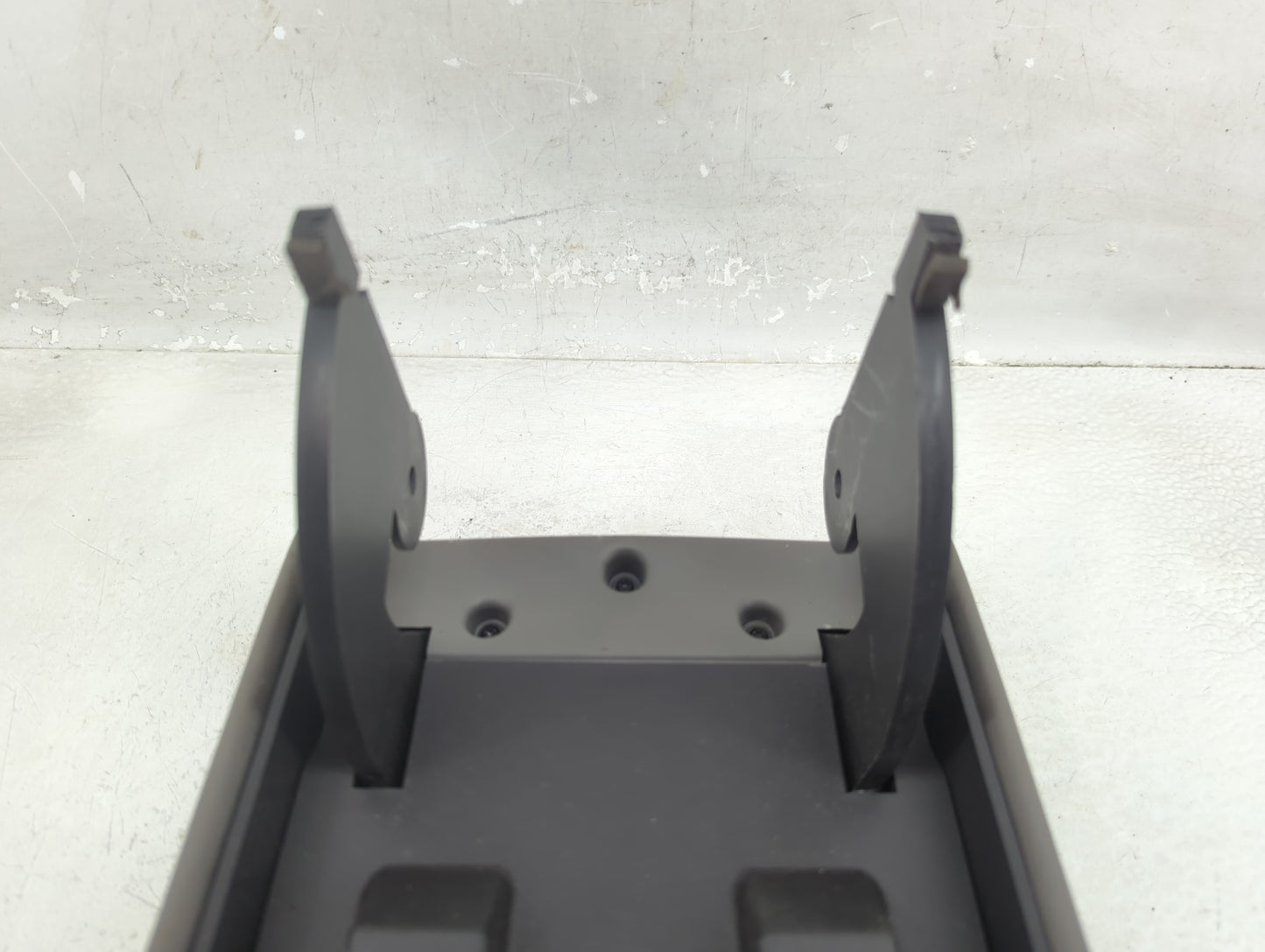 2013 Chevrolet Malibu Center Console Armrest Cover Lid Fits OEM Used Auto Parts - Oemusedautoparts1.com