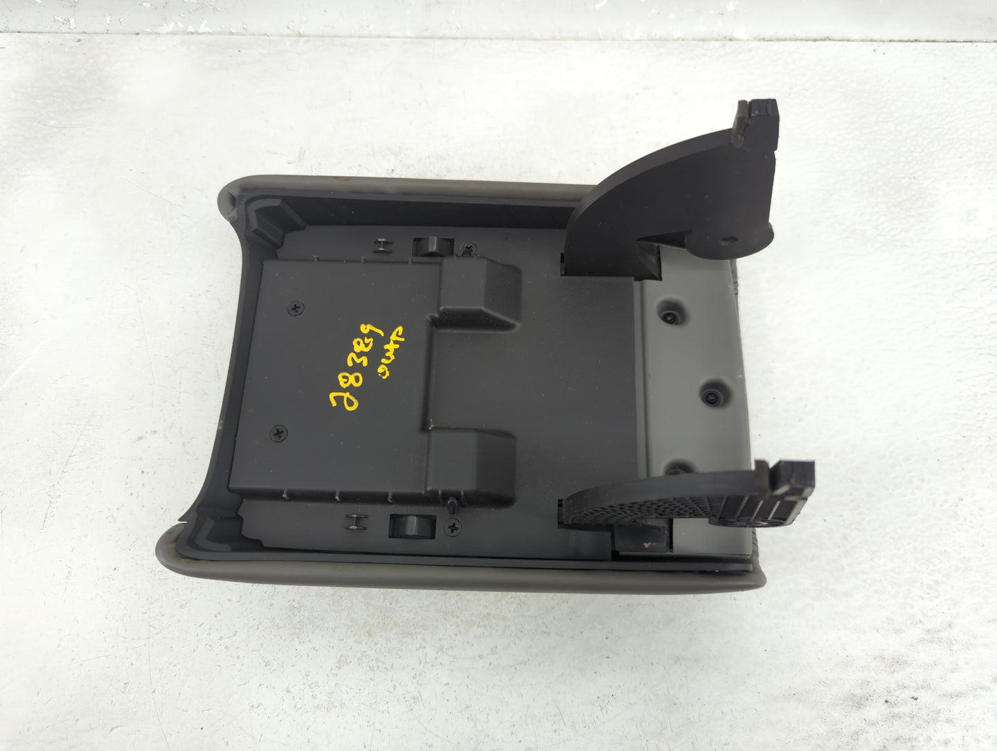 2013 Chevrolet Malibu Center Console Armrest Cover Lid Fits OEM Used Auto Parts - Oemusedautoparts1.com