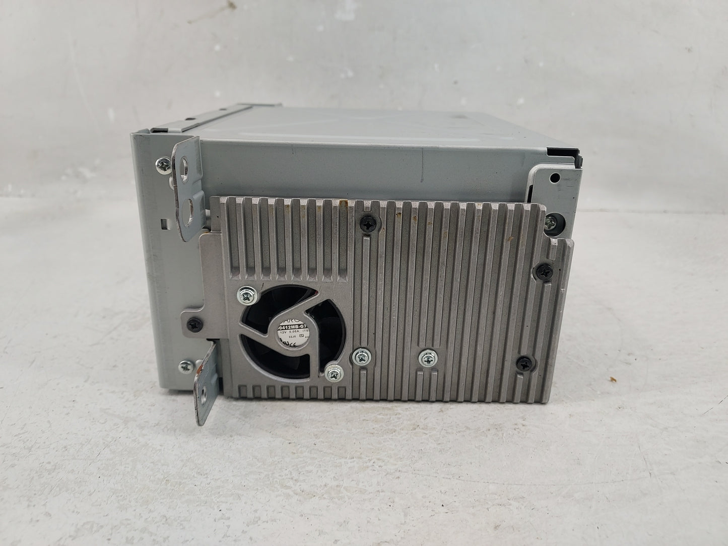 2013 Chevrolet Malibu Radio AM FM Cd Player Receiver Replacement P/N:22923802 Fits OEM Used Auto Parts - Oemusedautoparts1.c
