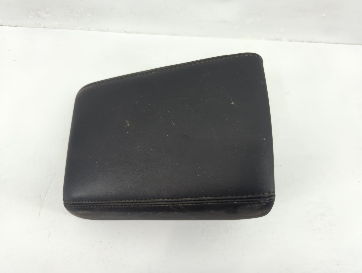 2013 Chevrolet Malibu Center Console Armrest Cover Lid Fits OEM Used Auto Parts - Oemusedautoparts1.com