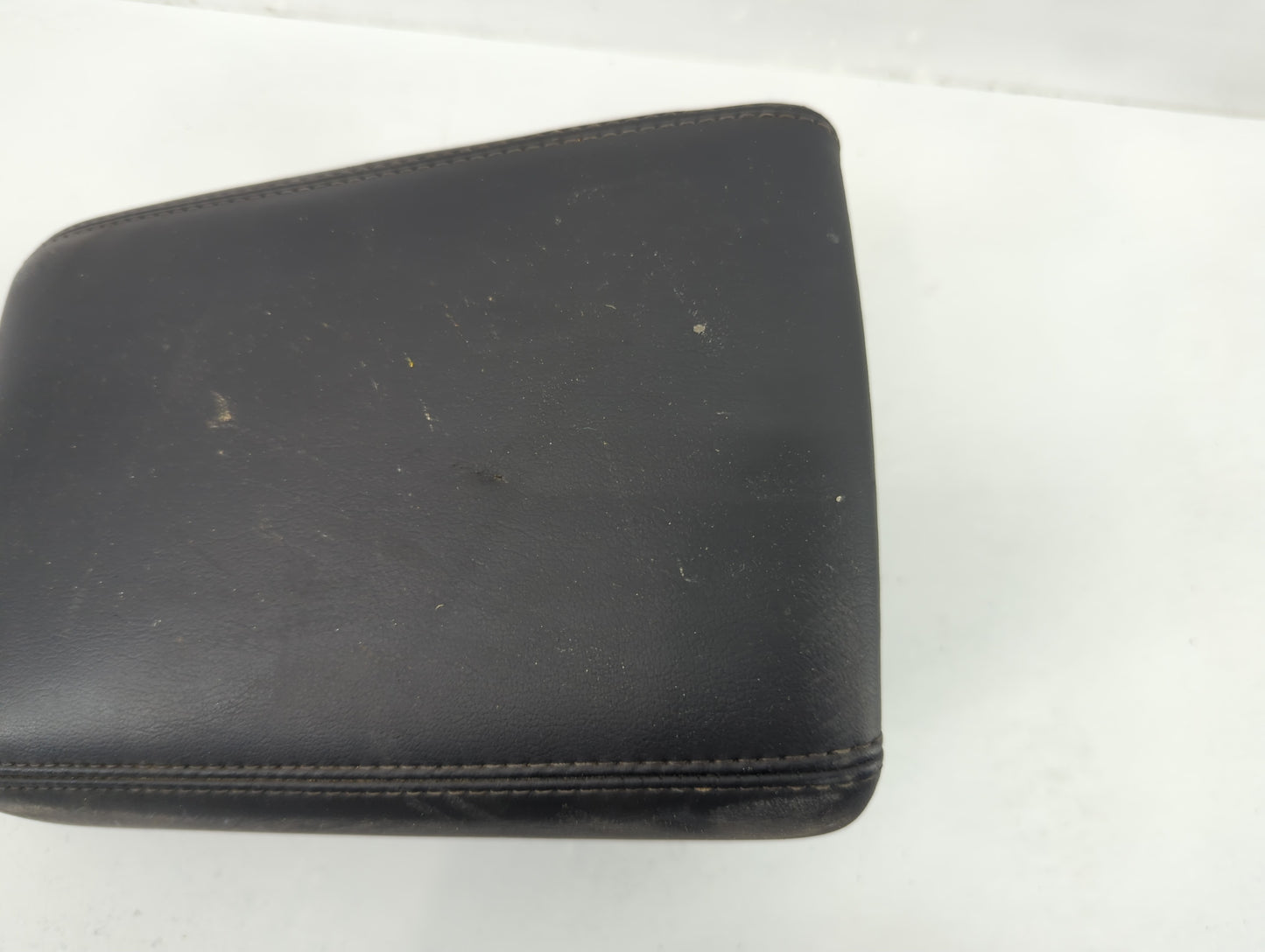 2013 Chevrolet Malibu Center Console Armrest Cover Lid Fits OEM Used Auto Parts - Oemusedautoparts1.com