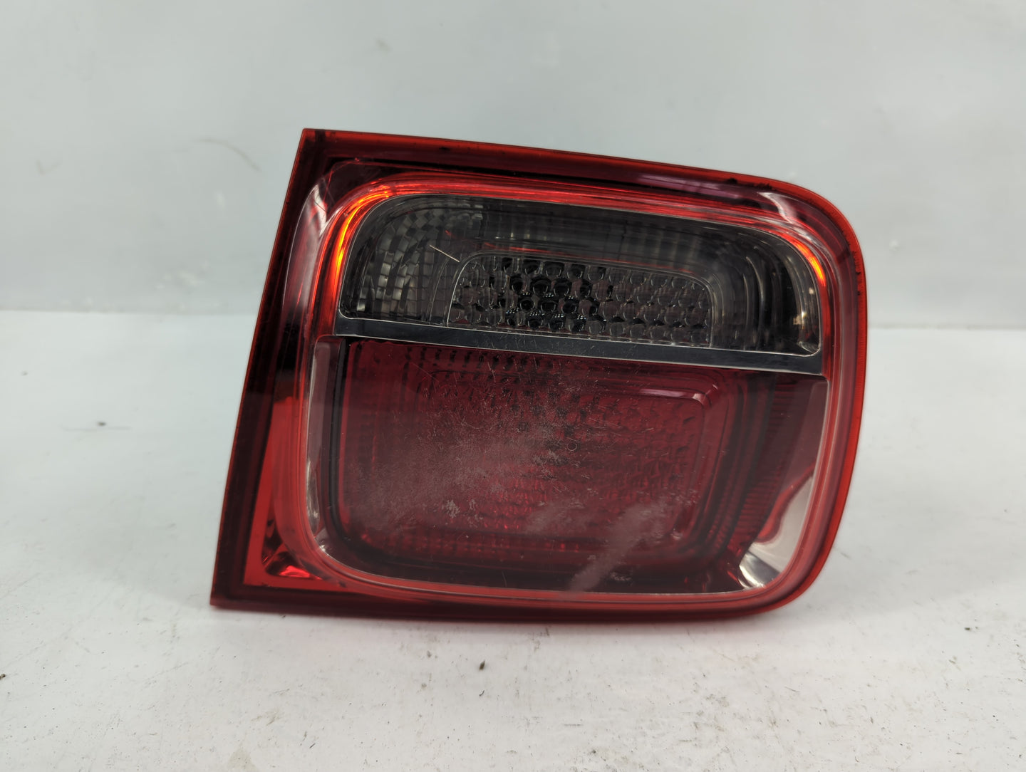 2013 Chevrolet Malibu Passenger Right Side Deck Lid Mounted Tail Light - Oemusedautoparts1.com