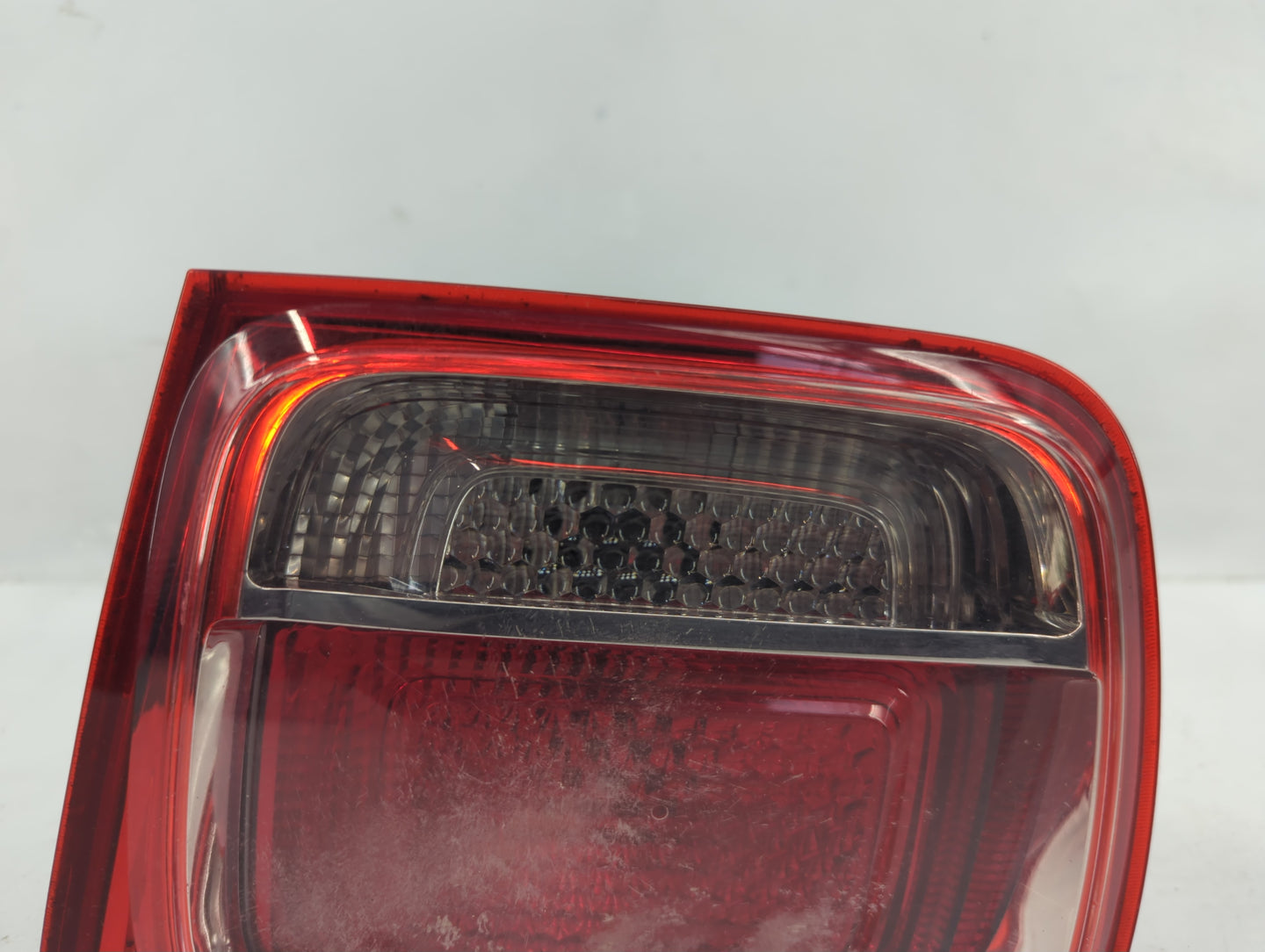 2013 Chevrolet Malibu Passenger Right Side Deck Lid Mounted Tail Light - Oemusedautoparts1.com