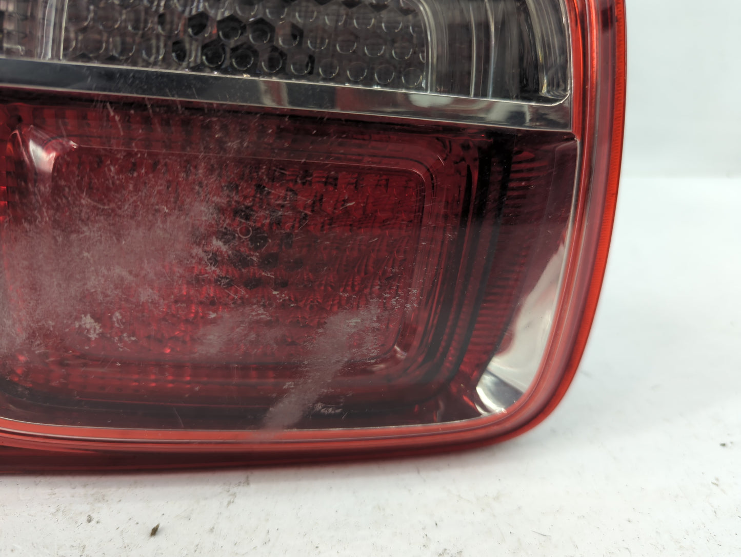 2013 Chevrolet Malibu Passenger Right Side Deck Lid Mounted Tail Light - Oemusedautoparts1.com