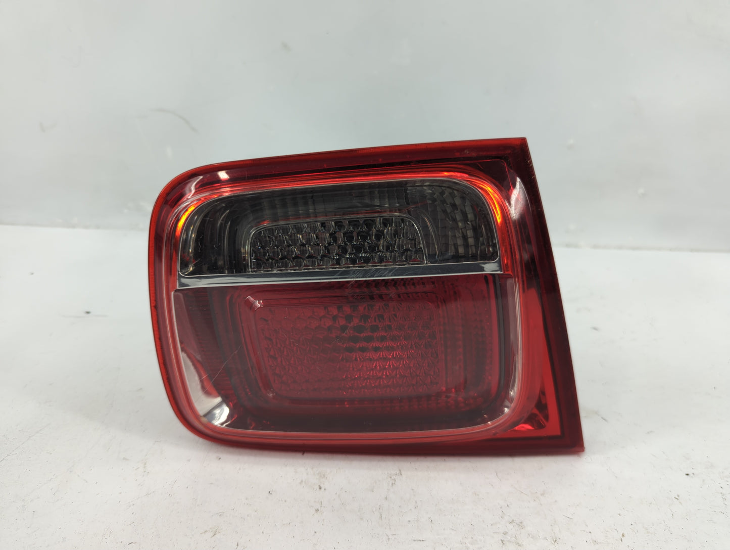 2013-2016 Chevrolet Malibu Driver Left Side Deck Lid Mounted Tail Light - Oemusedautoparts1.com