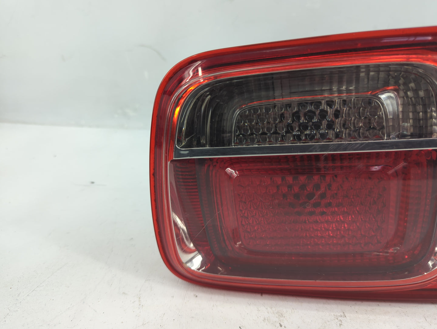 2013-2016 Chevrolet Malibu Driver Left Side Deck Lid Mounted Tail Light - Oemusedautoparts1.com