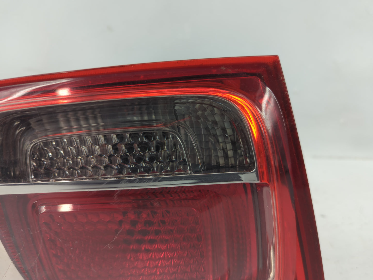 2013-2016 Chevrolet Malibu Driver Left Side Deck Lid Mounted Tail Light - Oemusedautoparts1.com