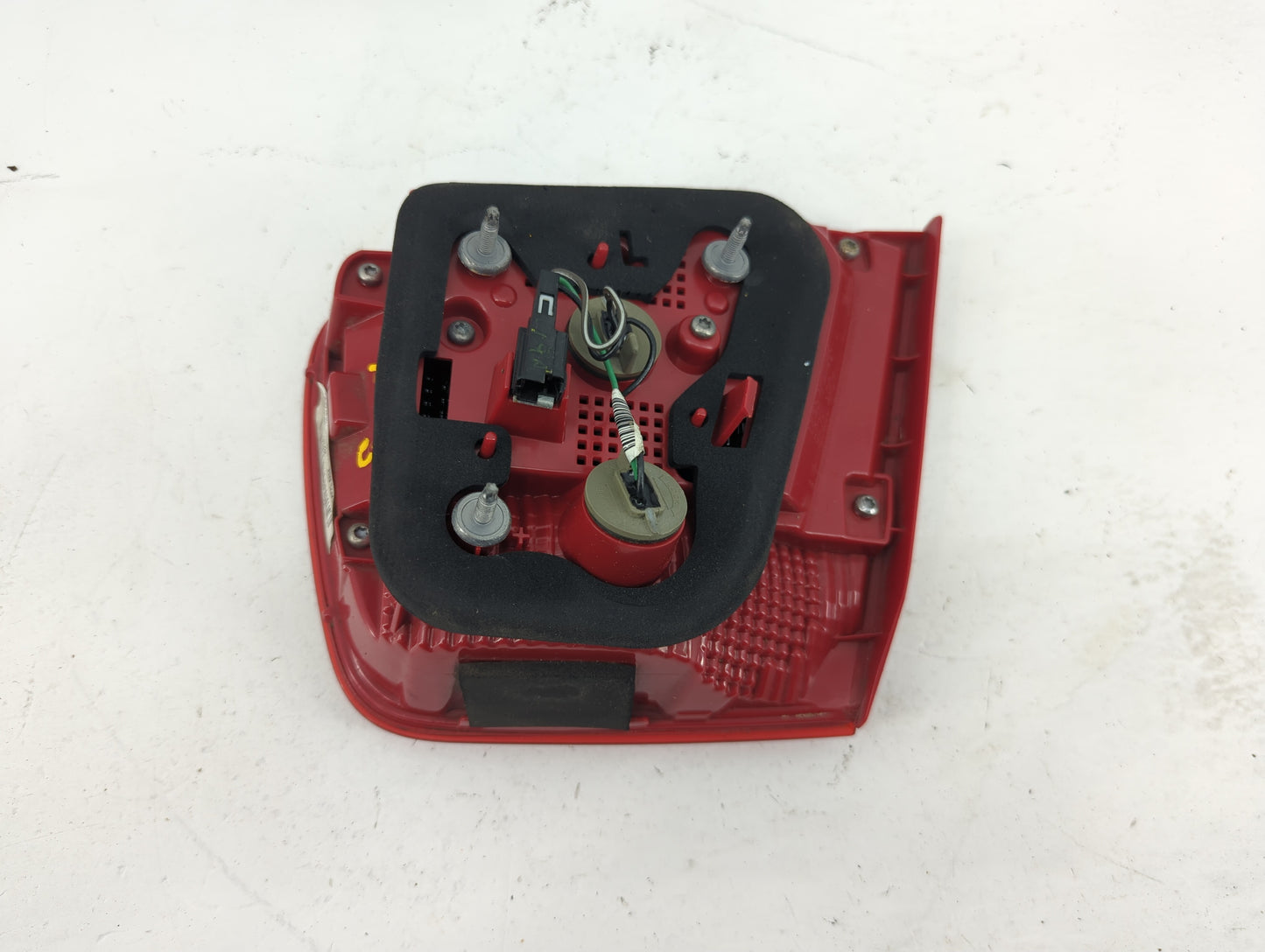 2013-2016 Chevrolet Malibu Driver Left Side Deck Lid Mounted Tail Light - Oemusedautoparts1.com