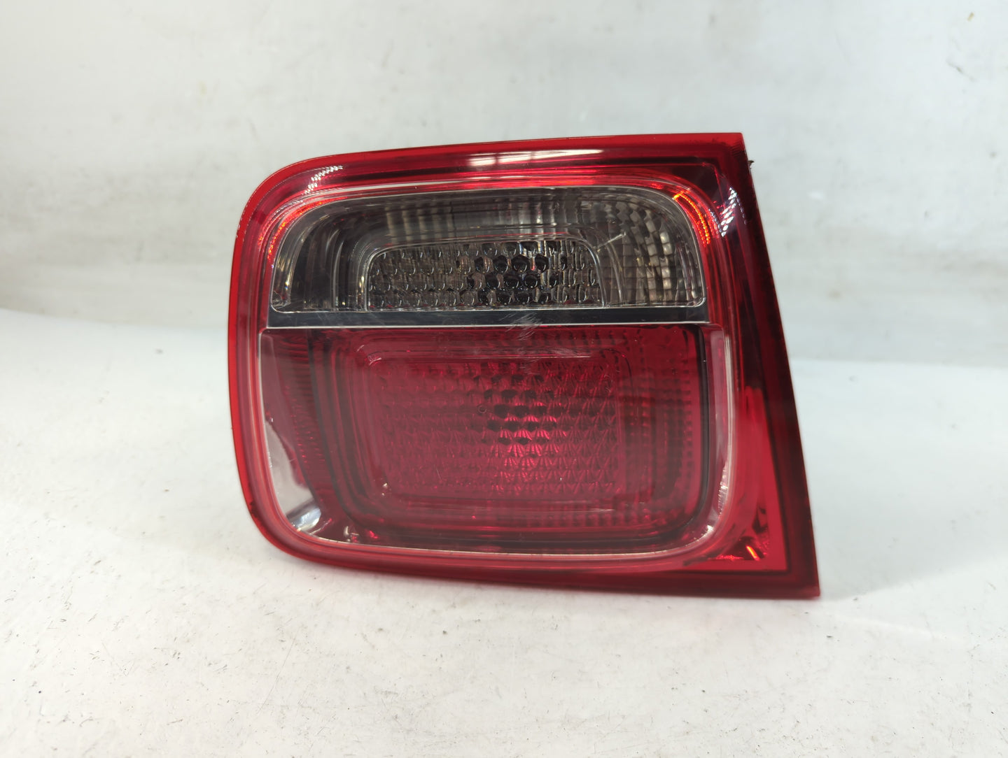 2013-2016 Chevrolet Malibu Tail Light Assembly Driver Left OEM P/N:22907311 Fits Fits 2013 2014 2015 2016 OEM Used Auto Part