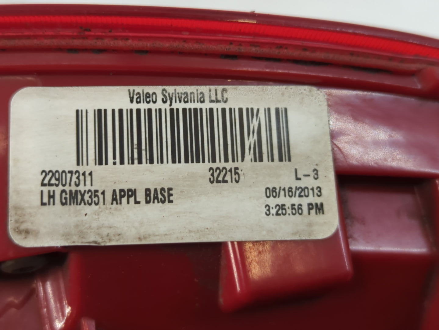 2013-2016 Chevrolet Malibu Tail Light Assembly Driver Left OEM P/N:22907311 Fits Fits 2013 2014 2015 2016 OEM Used Auto Part