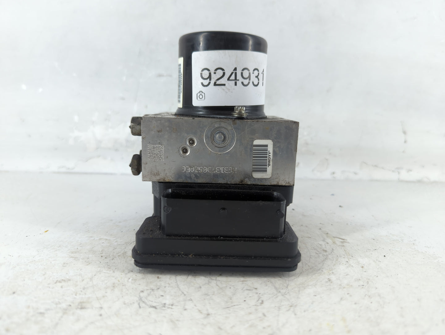 2013-2016 Chevrolet Malibu ABS Pump Control Module Replacement P/N:22971448 Fits Fits 2012 2013 2014 2015 2016 OEM Used Auto
