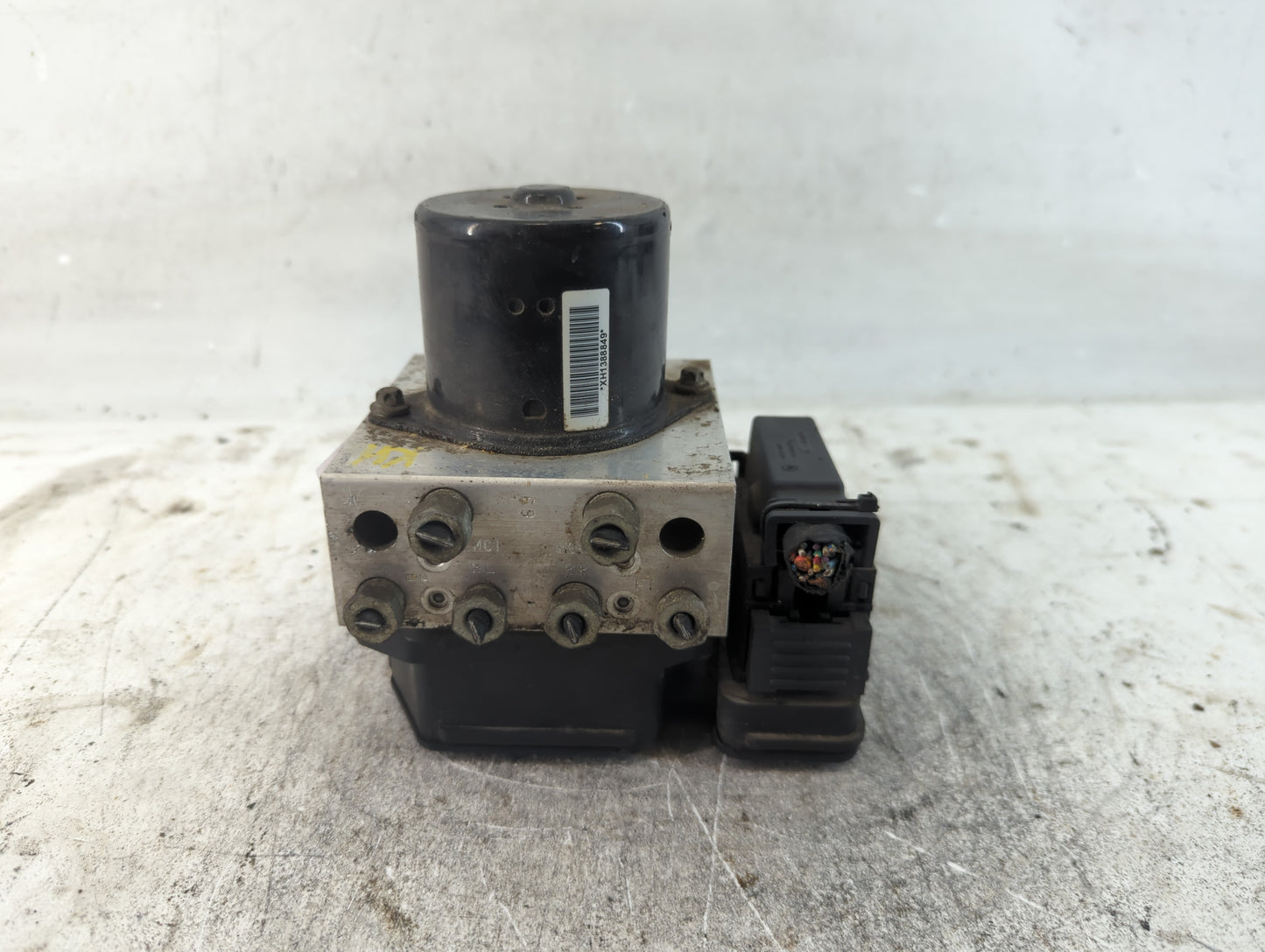 2013-2016 Chevrolet Malibu ABS Pump Control Module Replacement P/N:22971448 Fits Fits 2012 2013 2014 2015 2016 OEM Used Auto