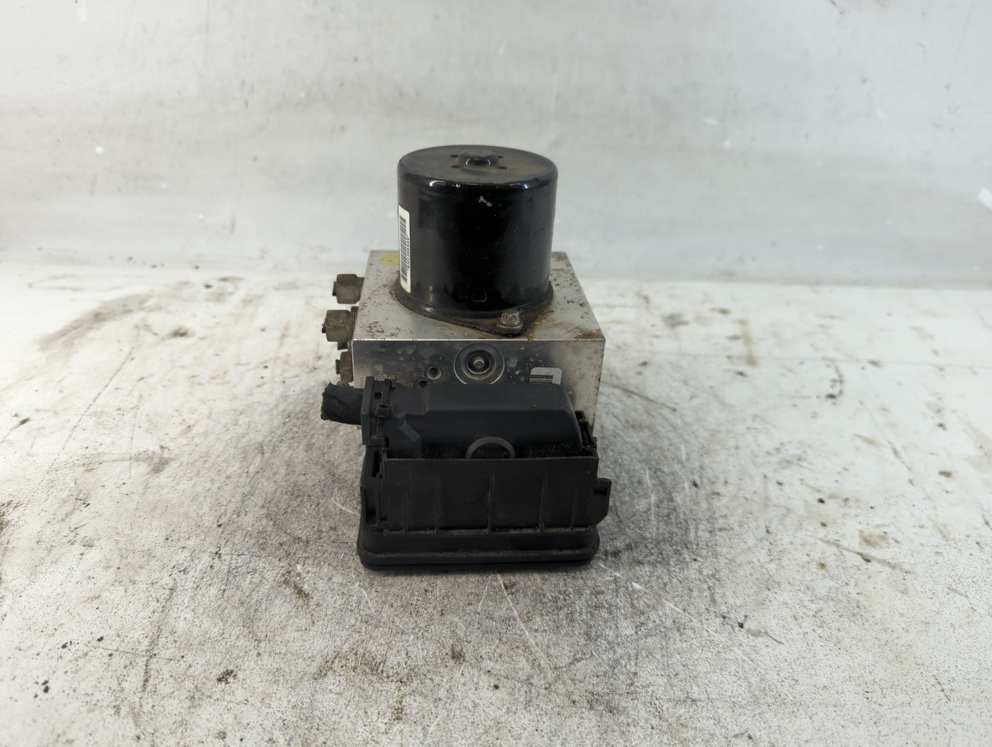 2013-2016 Chevrolet Malibu ABS Pump Control Module Replacement P/N:22971448 Fits Fits 2012 2013 2014 2015 2016 OEM Used Auto