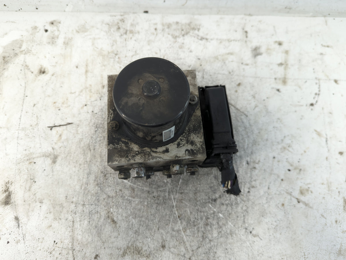 2013-2016 Chevrolet Malibu Anti-Lock Brake ABS Pump Module Actuator OEM P/N:22827930 Fits Fits 2012 2013 2014 2015 2016 OEM 