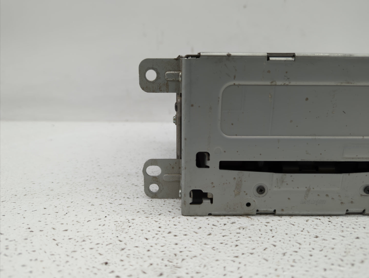 2013-2013 Chevrolet Malibu Am Fm Cd Player Radio Receiver - Oemusedautoparts1.com