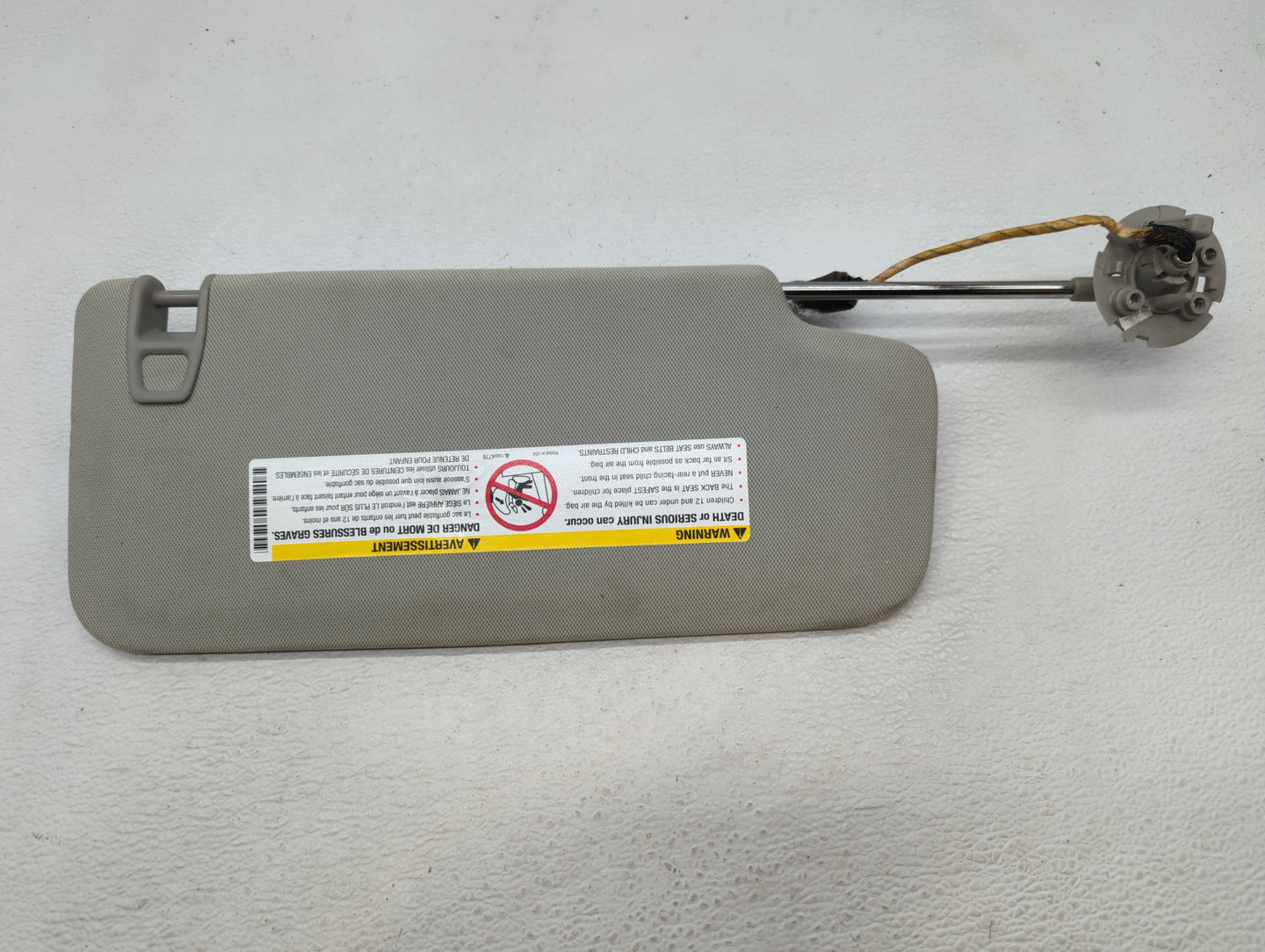 2012-2014 Chevrolet Orlando Sun Visor Shade Replacement Driver Left Mirror Fits Fits 2012 2013 2014 OEM Used Auto Parts - Oe