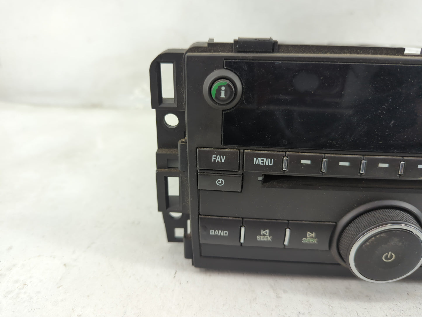 2010-2014 Chevrolet Silverado Radio AM FM Cd Player Receiver Replacement P/N:20934593 28256335 Fits OEM Used Auto Parts - Oe