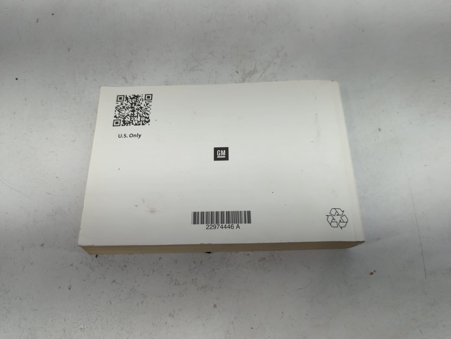 2013 Chevrolet Silverado Owners Manual Book Guide P/N:22974446 OEM Used Auto Parts - Oemusedautoparts1.com