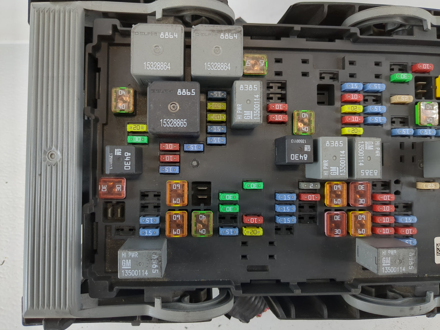 2010-2013 Chevrolet Silverado 1500 Fusebox Fuse Box Panel Relay Module P/N:20978812 Fits Fits 2010 2011 2012 2013 OEM Used A