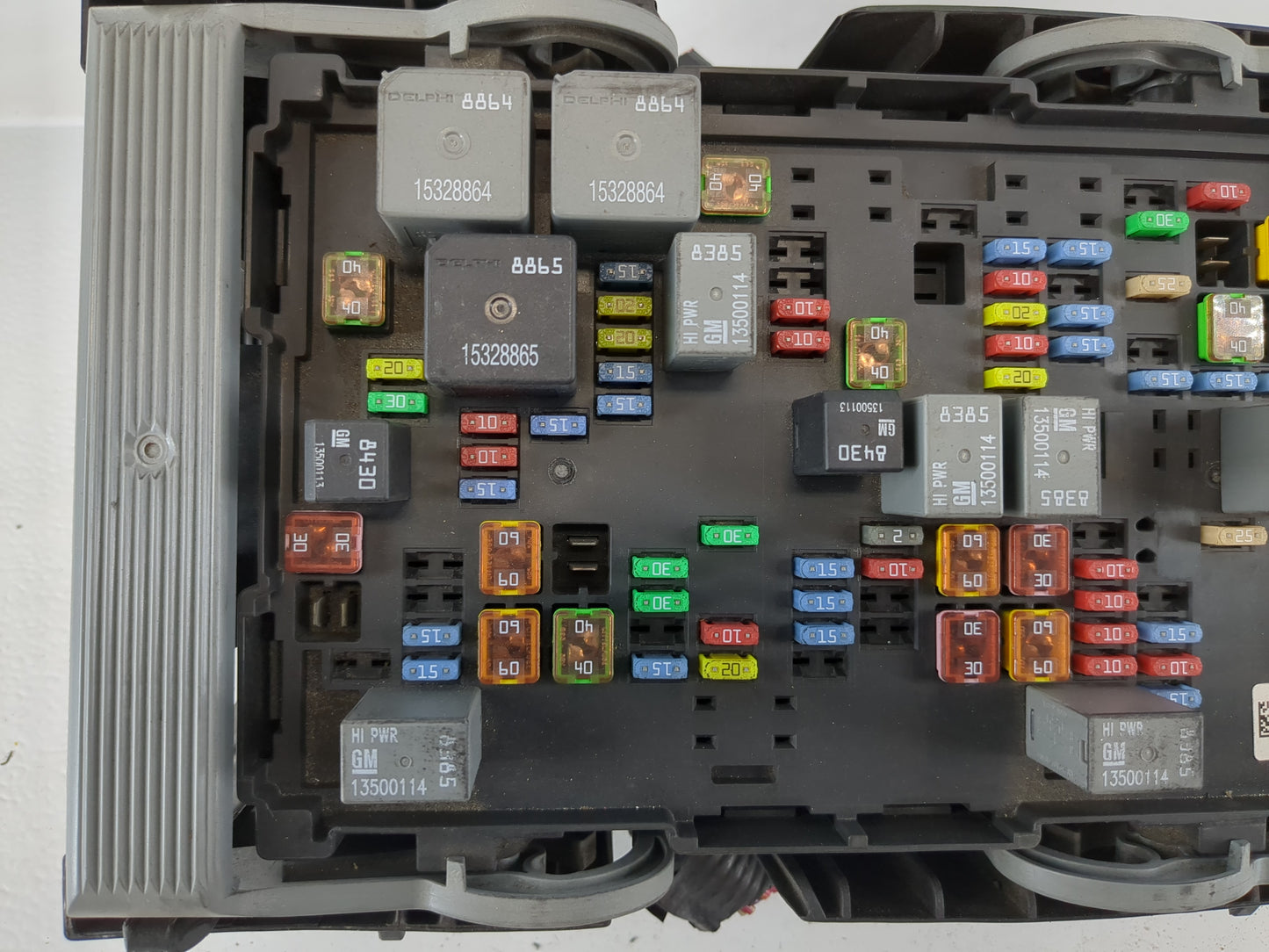 2010-2013 Chevrolet Silverado 1500 Fusebox Fuse Box Panel Relay Module P/N:20978812 Fits Fits 2010 2011 2012 2013 OEM Used A