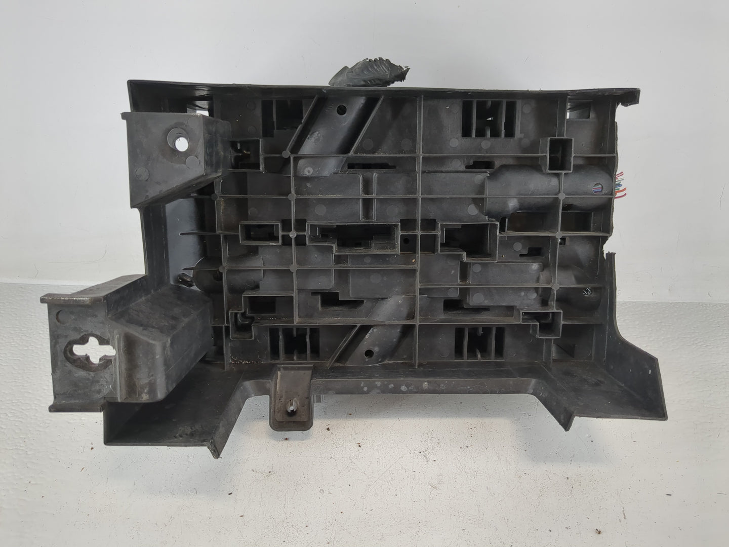 2010-2013 Chevrolet Silverado 1500 Fusebox Fuse Box Panel Relay Module P/N:20978812 Fits Fits 2010 2011 2012 2013 OEM Used A
