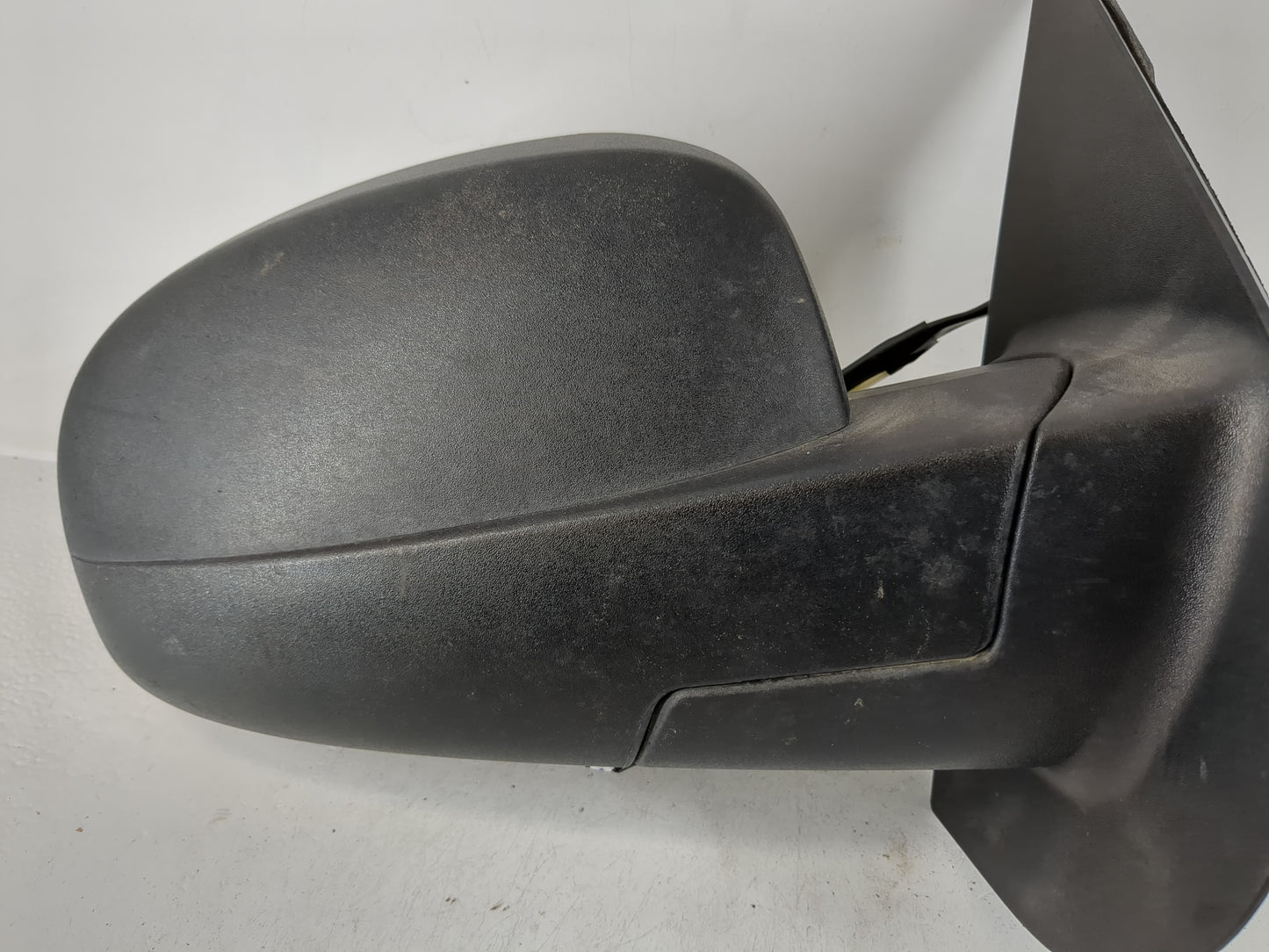 2007-2013 Chevrolet Silverado 1500 Passenger Side View Mirror - Right Door Mirror OEM Used - Oemusedautoparts1.com