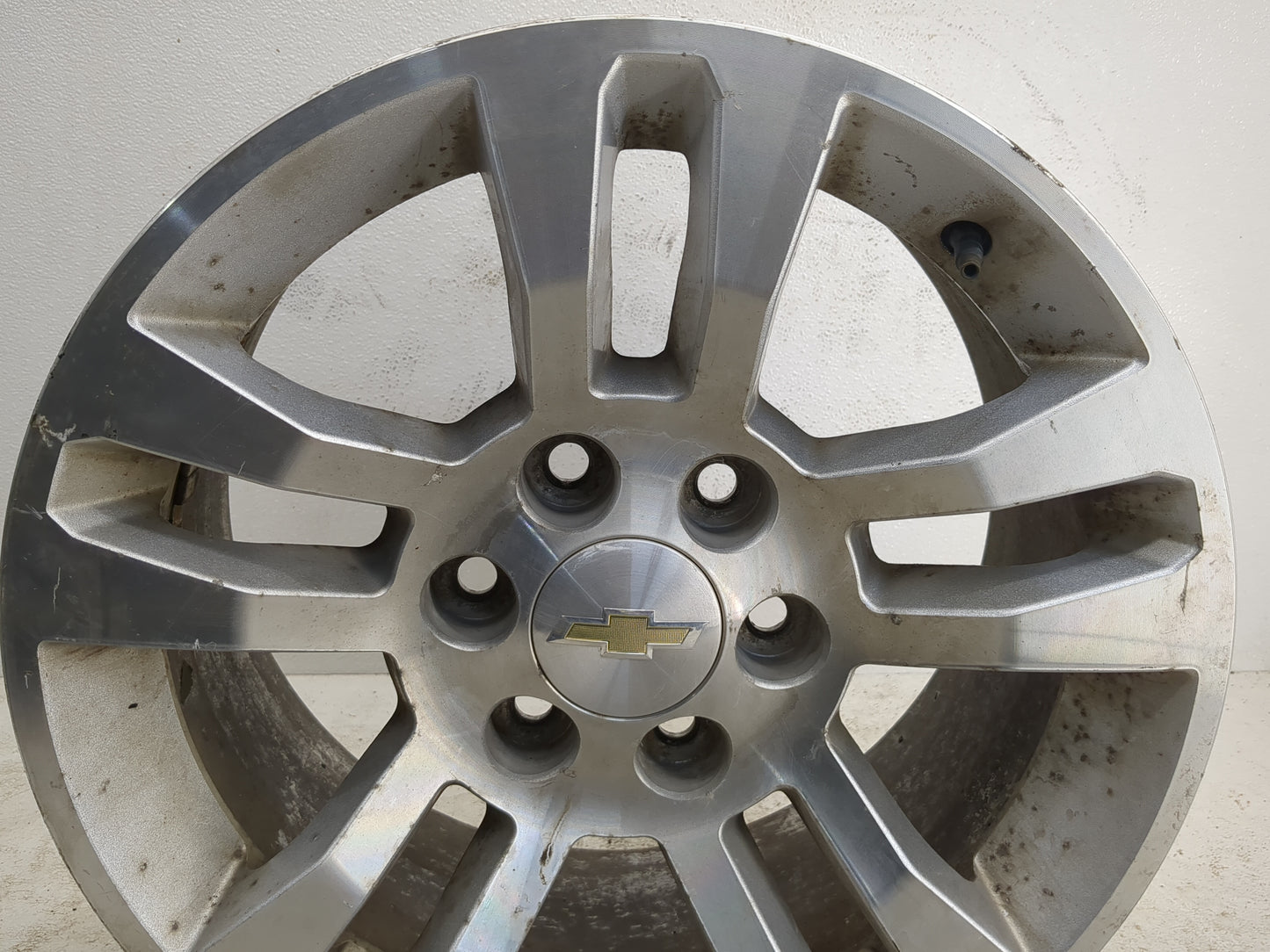 2014-2019 Chevrolet Silverado 1500 Oem Wheel Rim - Oemusedautoparts1.com
