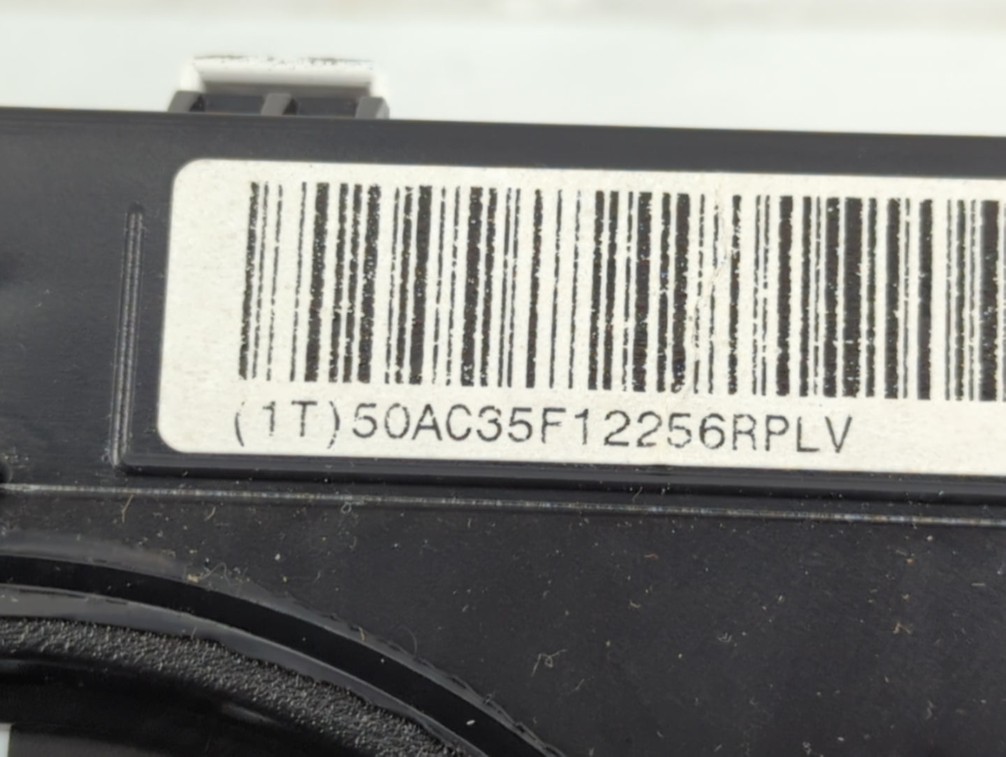 2013 Chevrolet Silverado 1500 Instrument Cluster Speedometer Gauges P/N:28330572 Fits OEM Used Auto Parts - Oemusedautoparts
