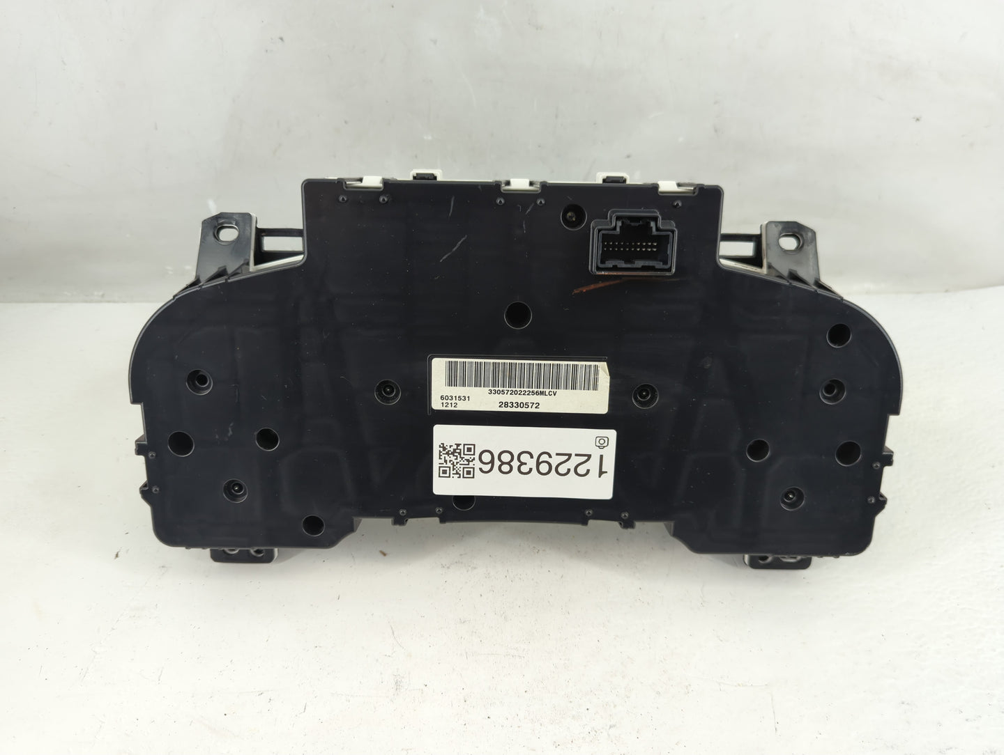 2013 Chevrolet Silverado 1500 Instrument Cluster Speedometer Gauges P/N:28330572 Fits OEM Used Auto Parts - Oemusedautoparts