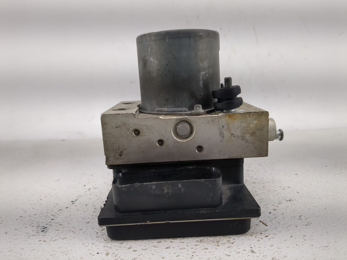2009-2013 Chevrolet Silverado 1500 ABS Pump Control Module Replacement P/N:20896905 Fits Fits 2009 2010 2011 2012 2013 2014 