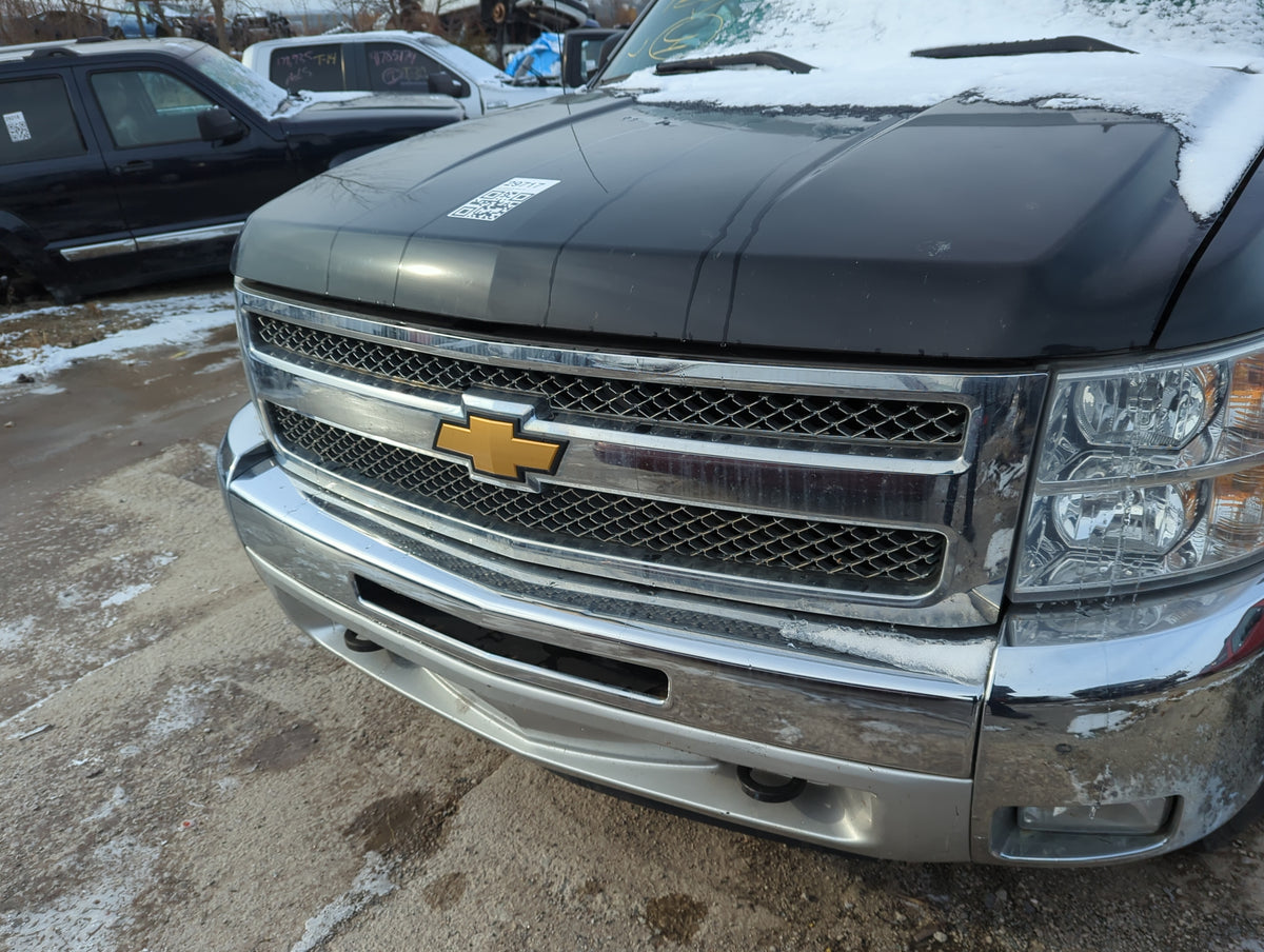 2012-2013 Chevrolet Silverado 1500 Front Grille Bumper Not Included - Oemusedautoparts1.com