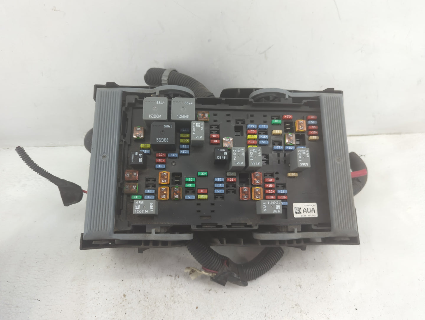2010-2013 Chevrolet Silverado 1500 Fusebox Fuse Box Panel Relay Module P/N:22798215 N1 Fits Fits 2010 2011 2012 2013 OEM Use