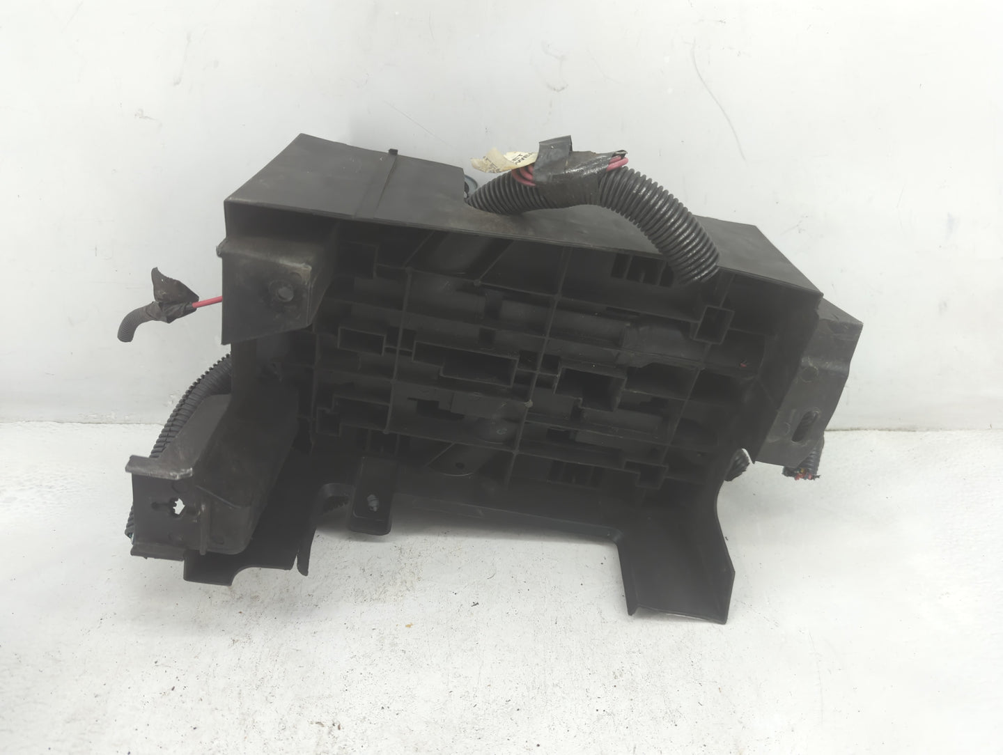 2010-2013 Chevrolet Silverado 1500 Fusebox Fuse Box Panel Relay Module P/N:22798215 N1 Fits Fits 2010 2011 2012 2013 OEM Use
