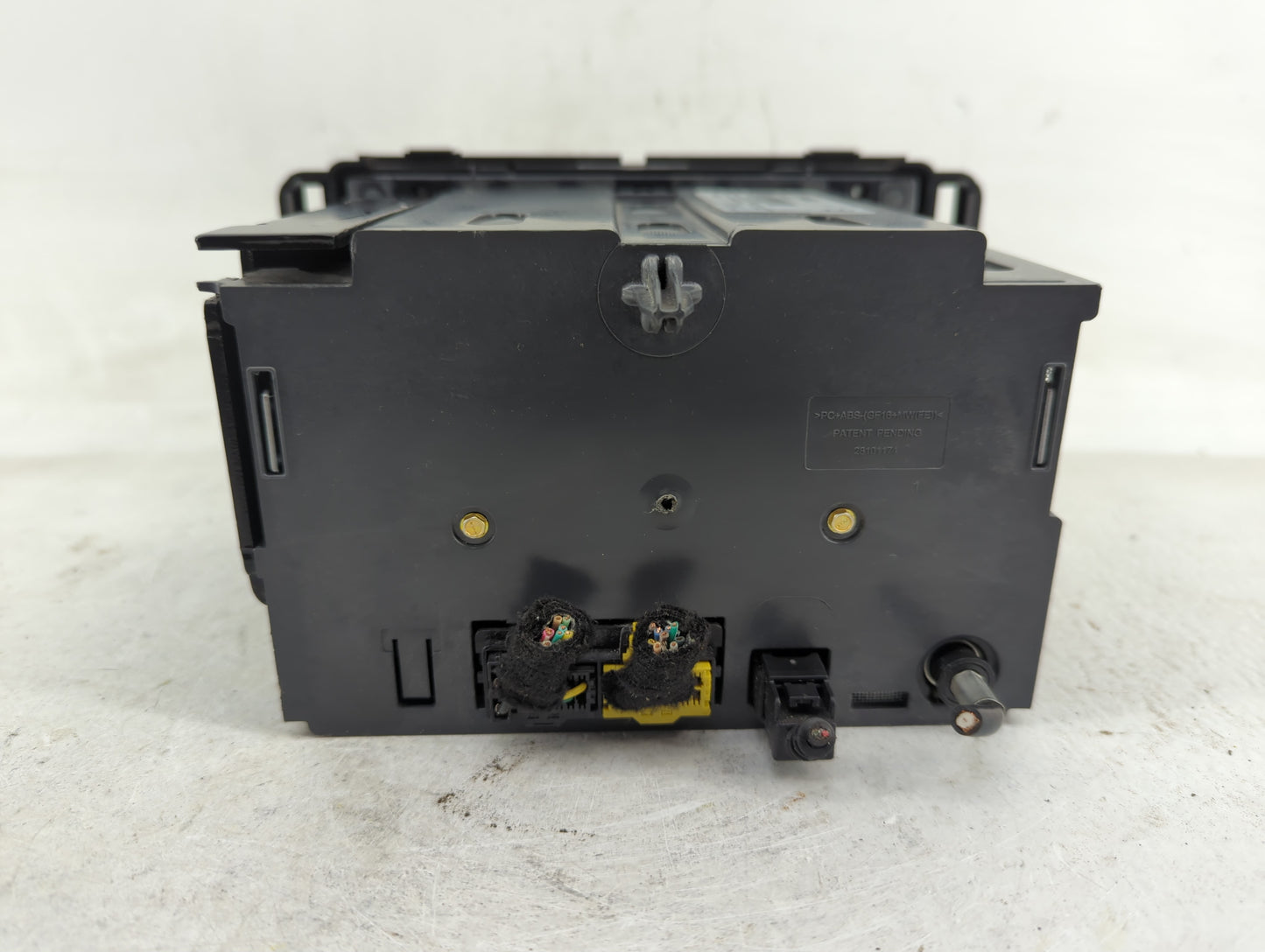 2010-2013 Chevrolet Silverado 1500 Radio AM FM Cd Player Receiver Replacement P/N:28256335 20934593 Fits OEM Used Auto Parts