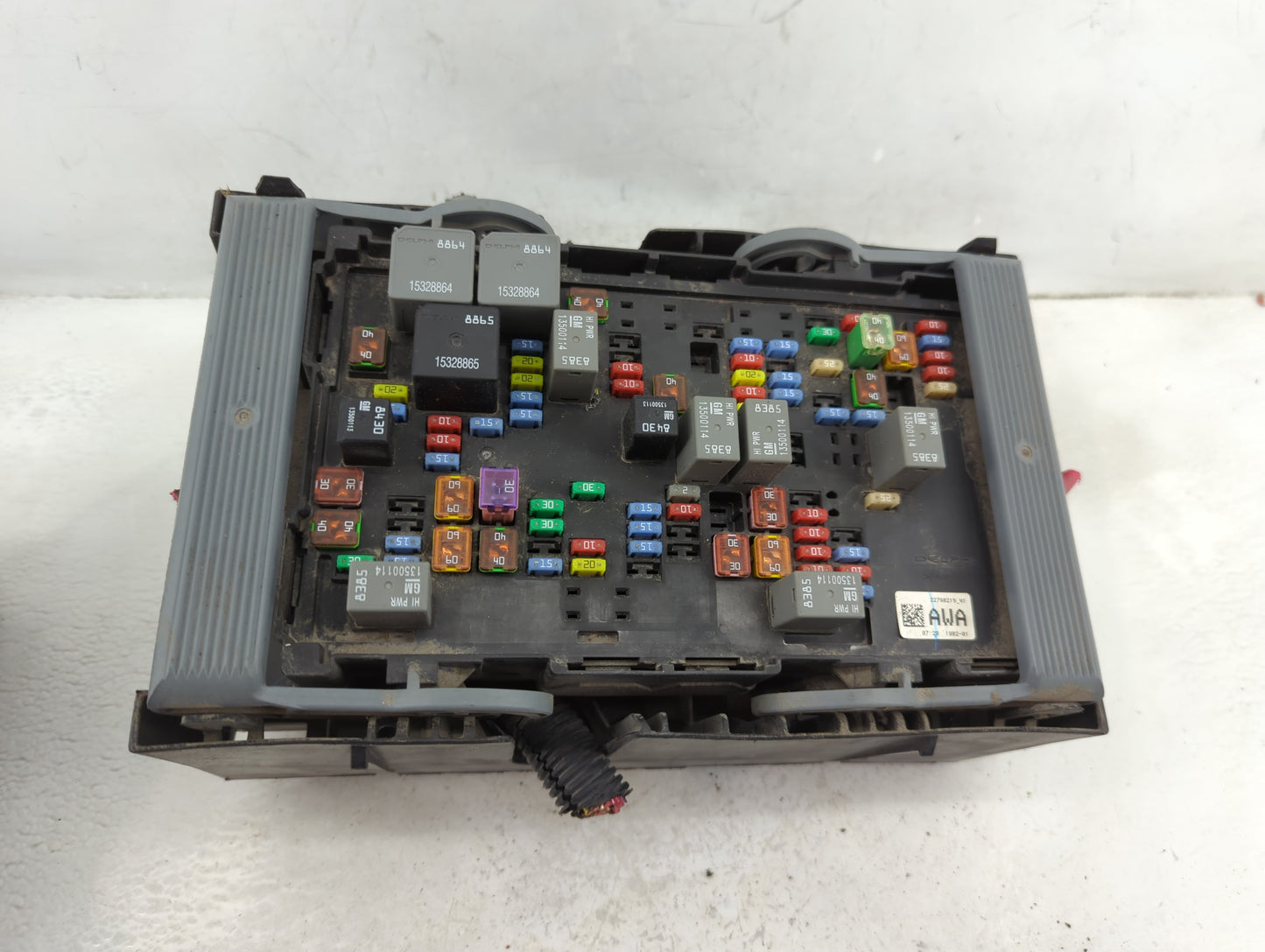 2010-2013 Chevrolet Silverado 1500 Fusebox Fuse Box Panel Relay Module P/N:22798215-N1 Fits Fits 2010 2011 2012 2013 2014 OE