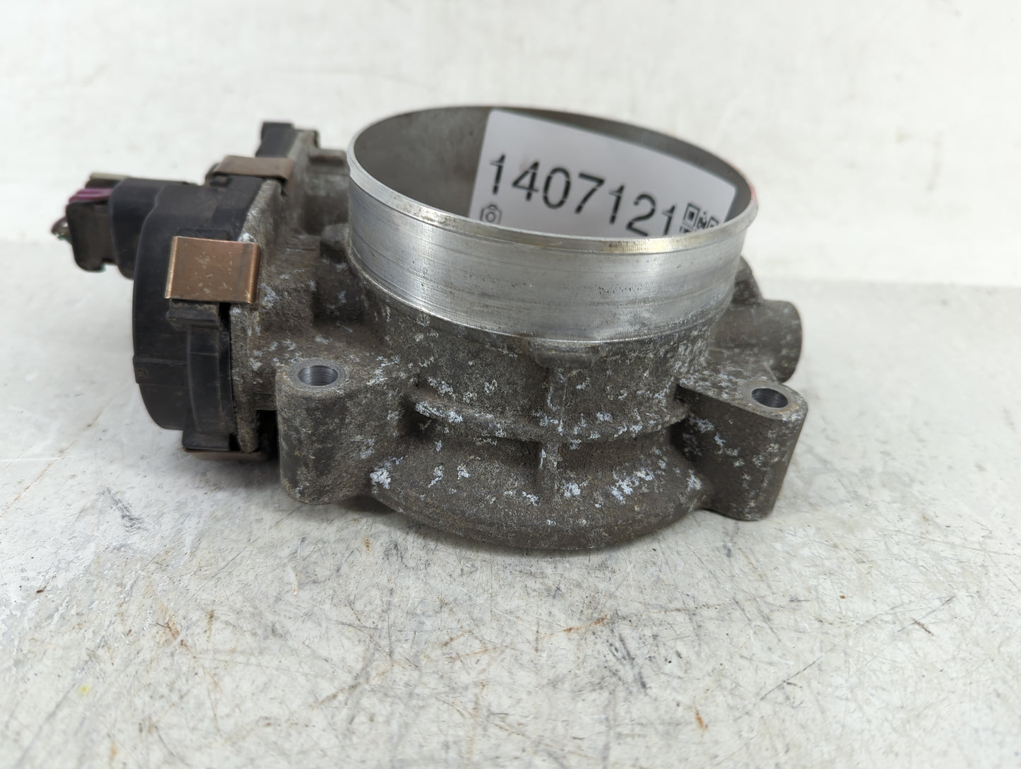 2009-2013 Chevrolet Silverado 1500 Throttle Body P/N:RME87 Fits Fits 2009 2010 2011 2012 2013 2014 2015 OEM Used Auto Parts 