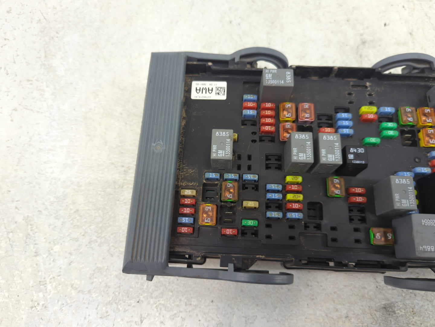 2010-2013 Chevrolet Silverado 1500 Fusebox Fuse Box Panel Relay Module P/N:22798215 N1 Fits Fits 2010 2011 2012 2013 2014 OE