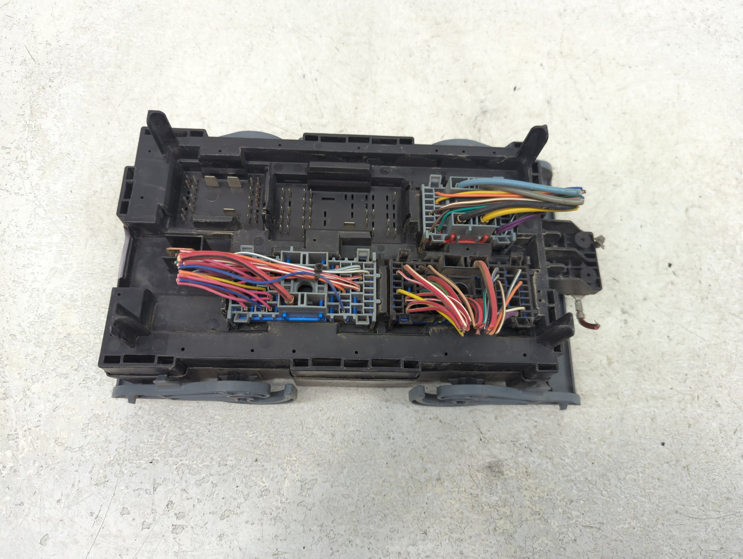 2010-2013 Chevrolet Silverado 1500 Fusebox Fuse Box Panel Relay Module P/N:22798215 N1 Fits Fits 2010 2011 2012 2013 2014 OE