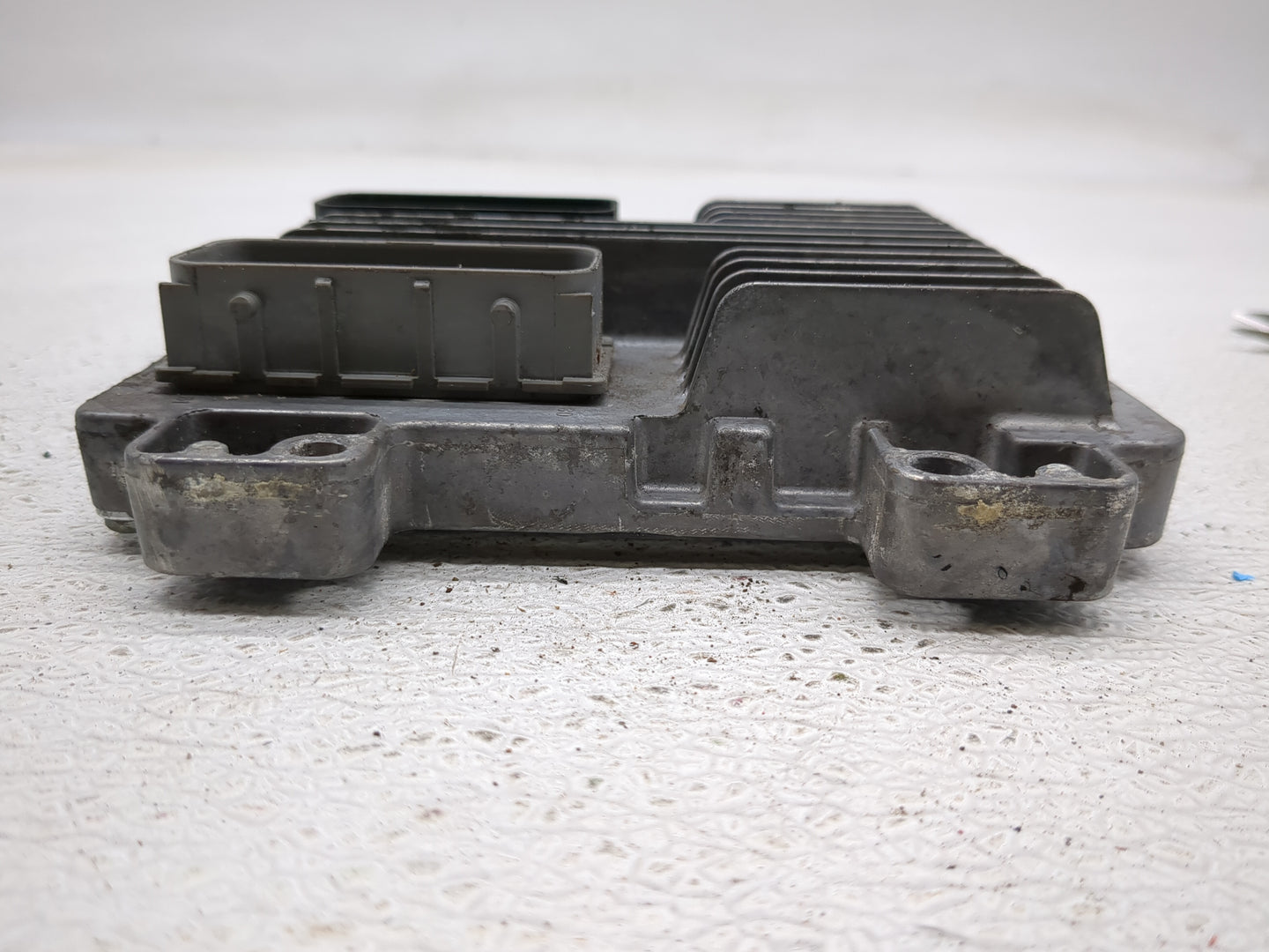 2010-2013 Chevrolet Silverado 1500 PCM Engine Control Computer ECU ECM PCU OEM P/N:12653784 12633238 Fits OEM Used Auto Part