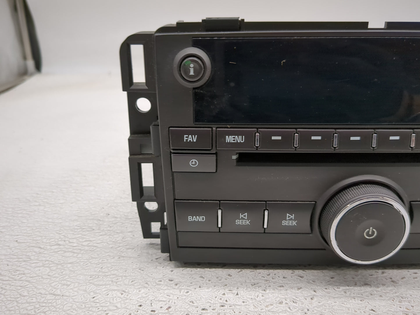 2007-2013 Chevrolet Silverado 1500 Radio AM FM Cd Player Receiver Replacement P/N:20934592 Fits OEM Used Auto Parts - Oemuse