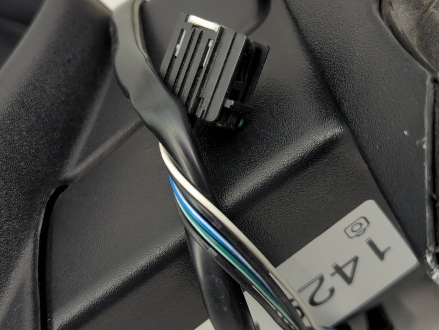 2007 Chevrolet Silverado 1500 Driver Left Side View Power Door Mirror 1429775 - Oemusedautoparts1.com