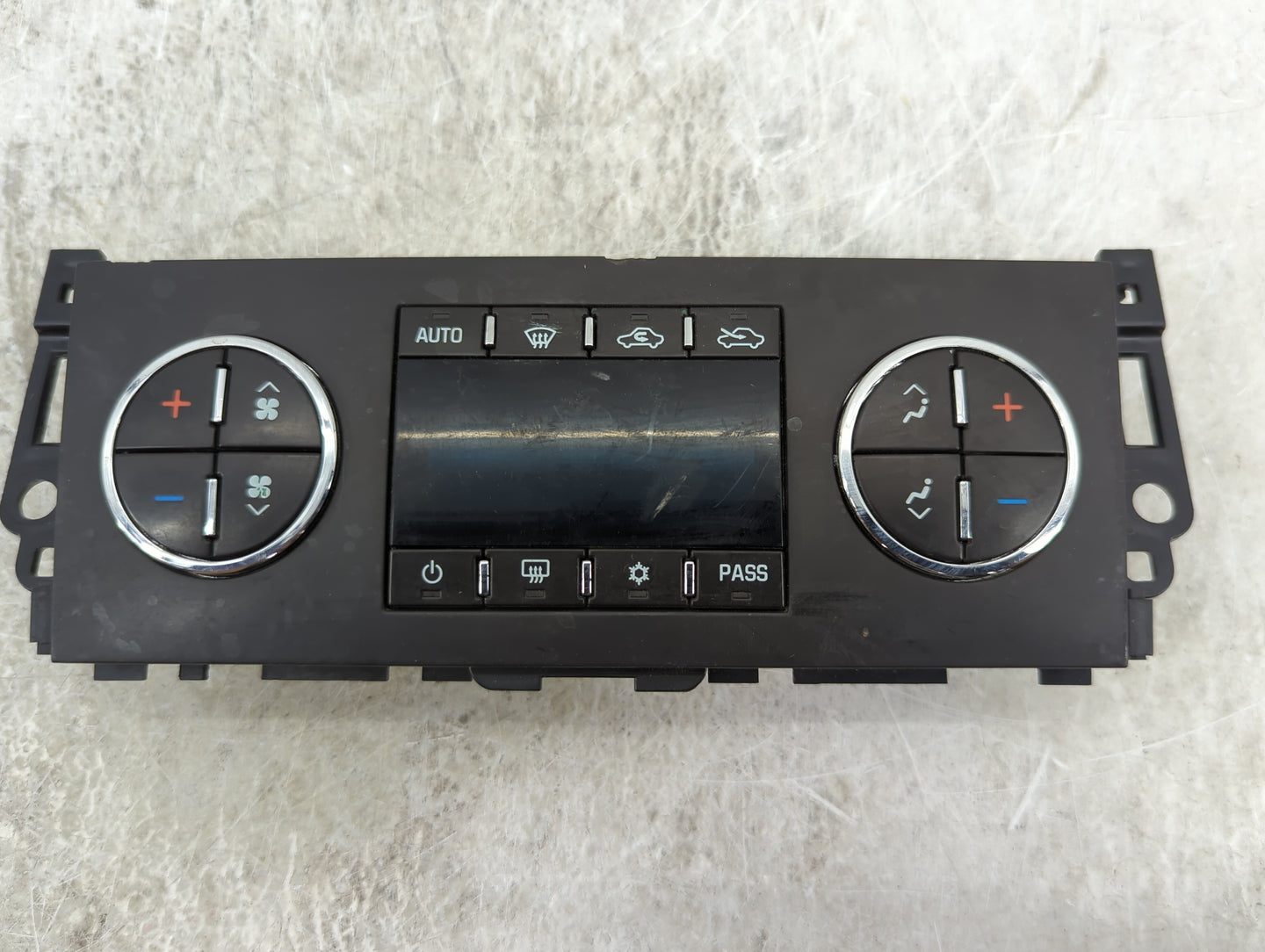 2012-2013 Chevrolet Silverado 1500 Climate Control Module Temperature AC/Heater Replacement P/N:20921714 381714R030120429 Fi