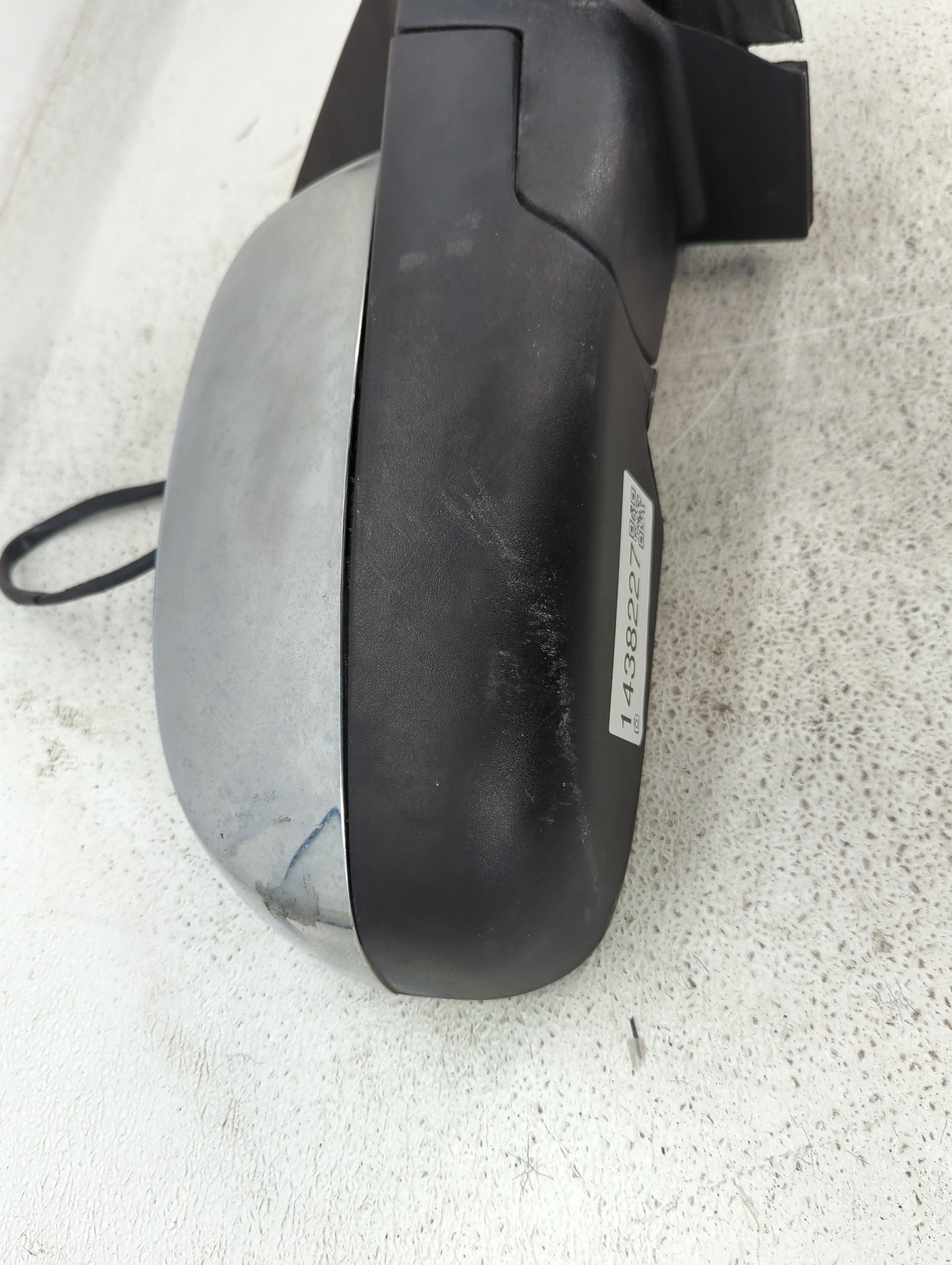 2009-2013 Chevrolet Silverado 1500 Passenger Side View Mirror - Right Door Mirror OEM Used - Oemusedautoparts1.com