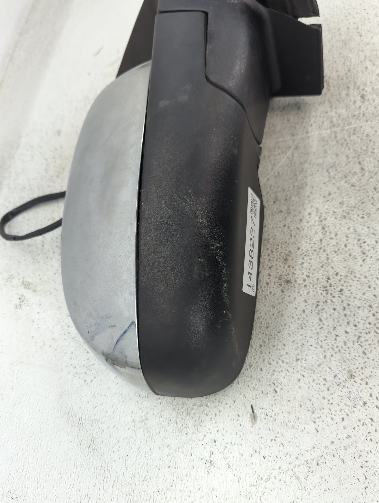 2009-2013 Chevrolet Silverado 1500 Passenger Side View Mirror - Right Door Mirror OEM Used - Oemusedautoparts1.com