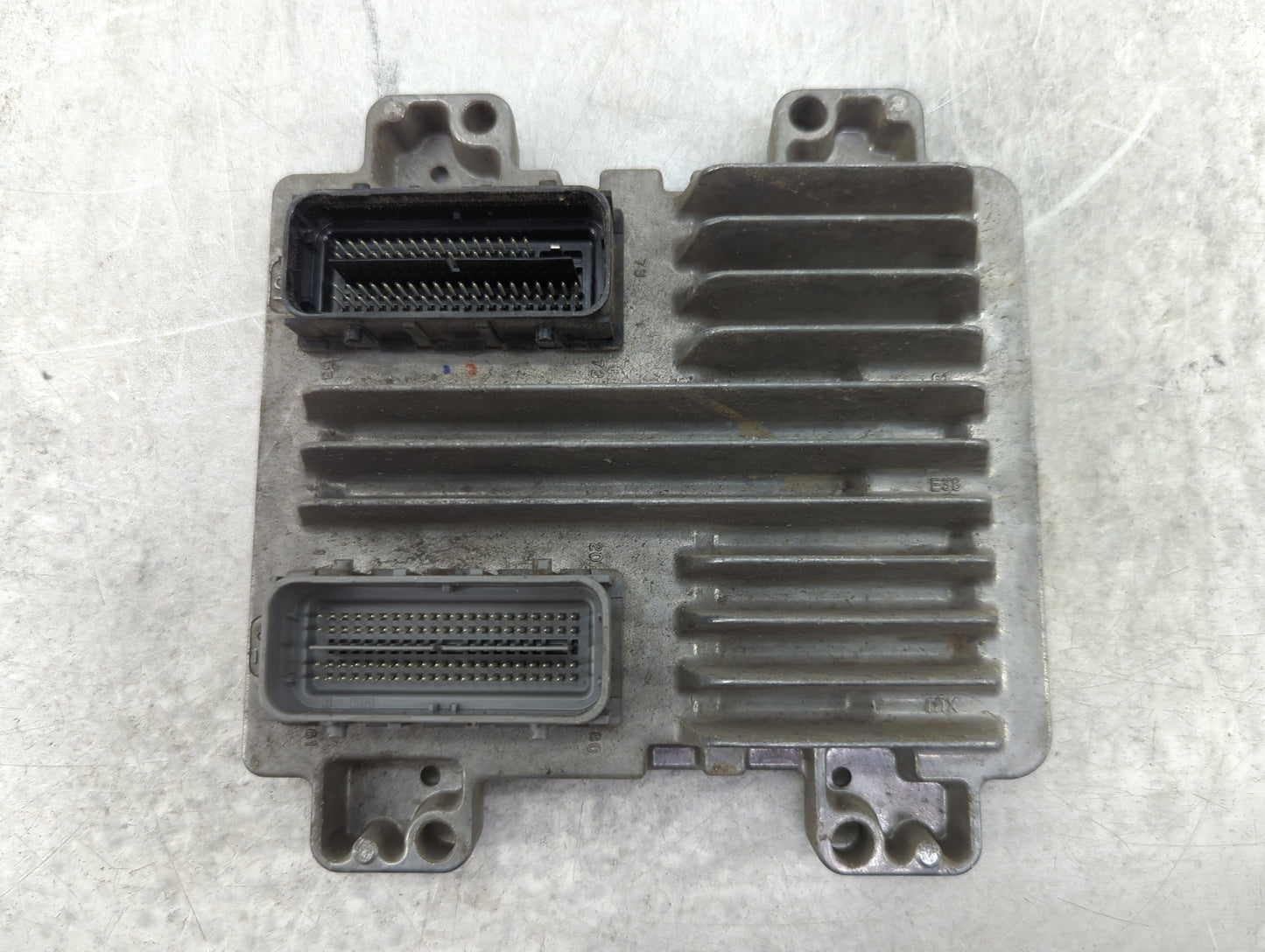 2010-2013 Chevrolet Silverado 1500 PCM Engine Control Computer ECU ECM PCU OEM P/N:12653784 12633238 Fits OEM Used Auto Part